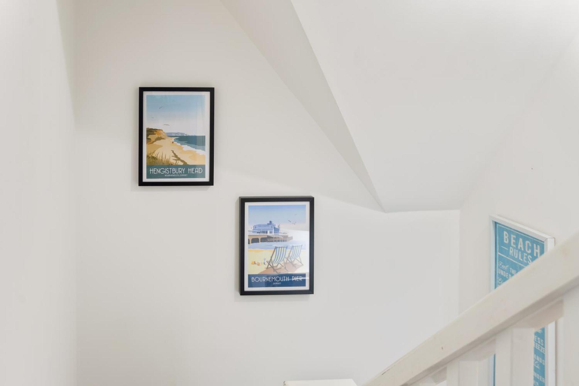 Seaside Town Centre Triplex: Spacious Retreat with Parking Bournemouth Exterior photo